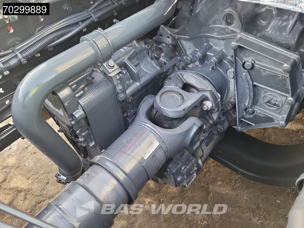 Iveco S-Way 460 4X2 Mega Retarder 2xTanks ACC Euro 6