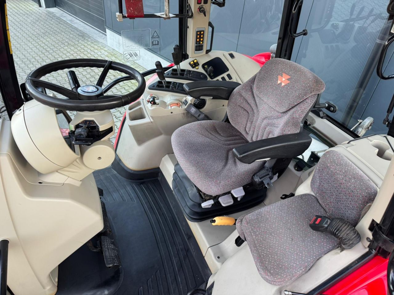 Massey Ferguson 6612 Dyna4