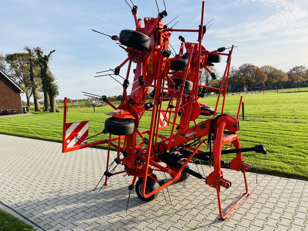 Kuhn GF8702
