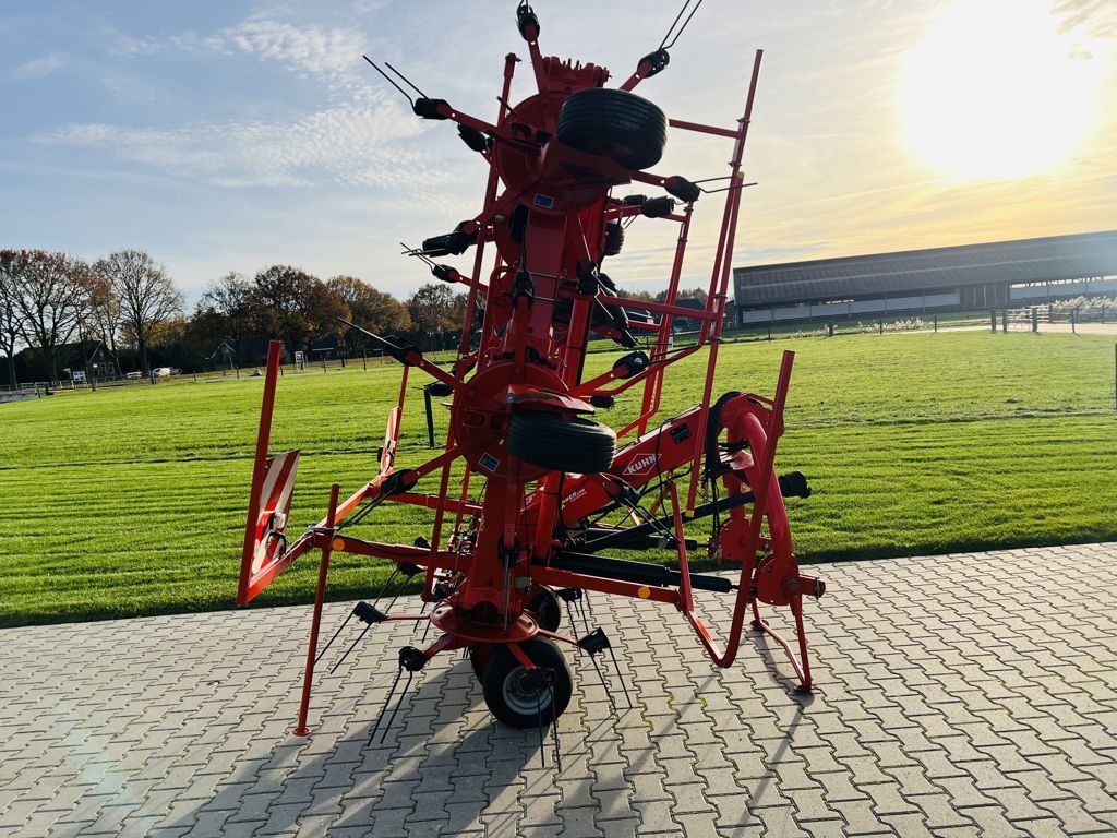 Kuhn GF8702