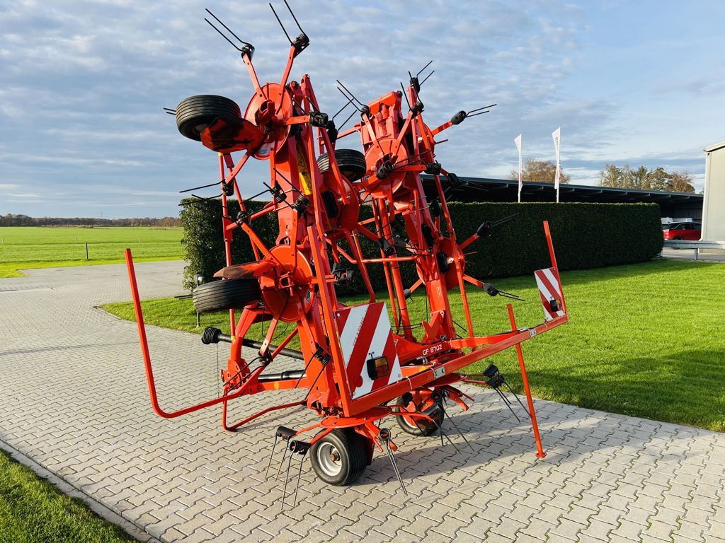 Kuhn GF8702