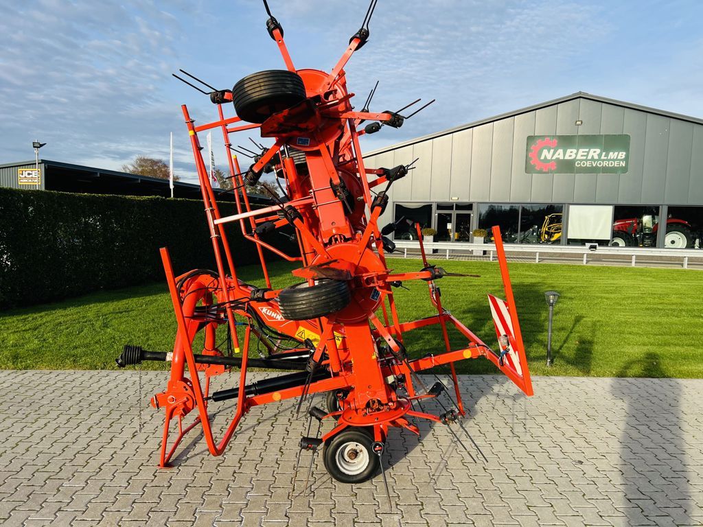 Kuhn GF8702