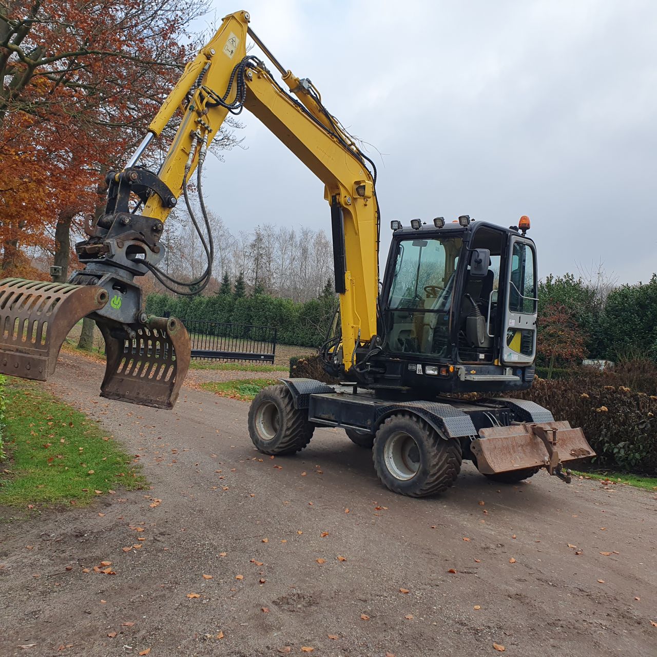 Minigraver bandenkraan hyundai robex 55