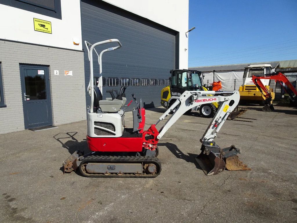 Takeuchi TB210
