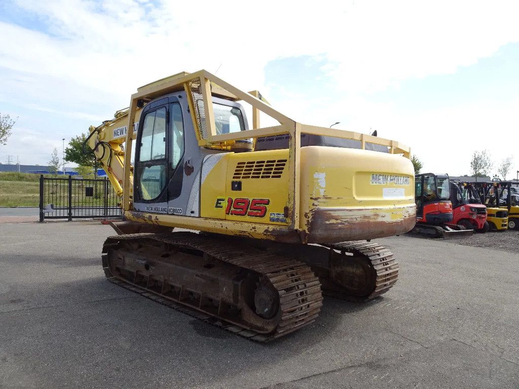 New Holland E195