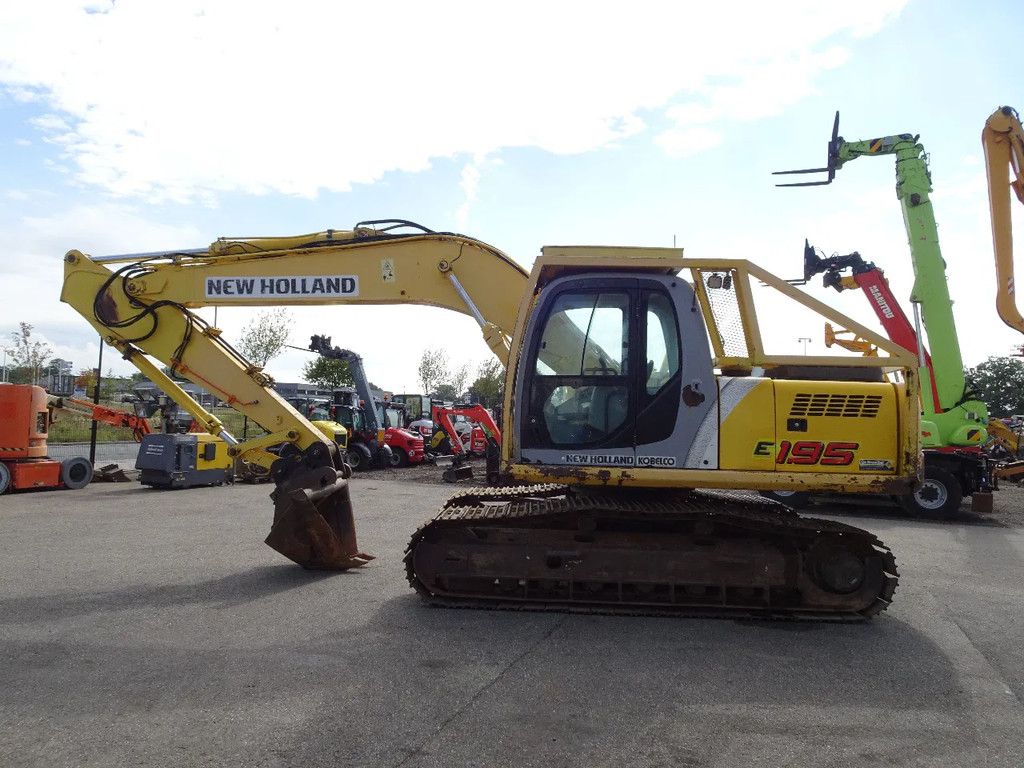 New Holland E195