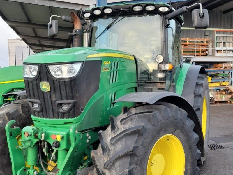John Deere 6210R