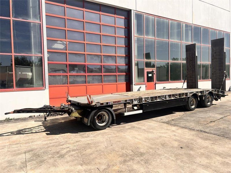 Kögel AT 30 3 Achs Tieflader 8,5 m