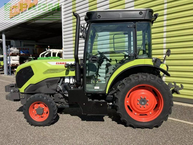 Claas nexos 220 s