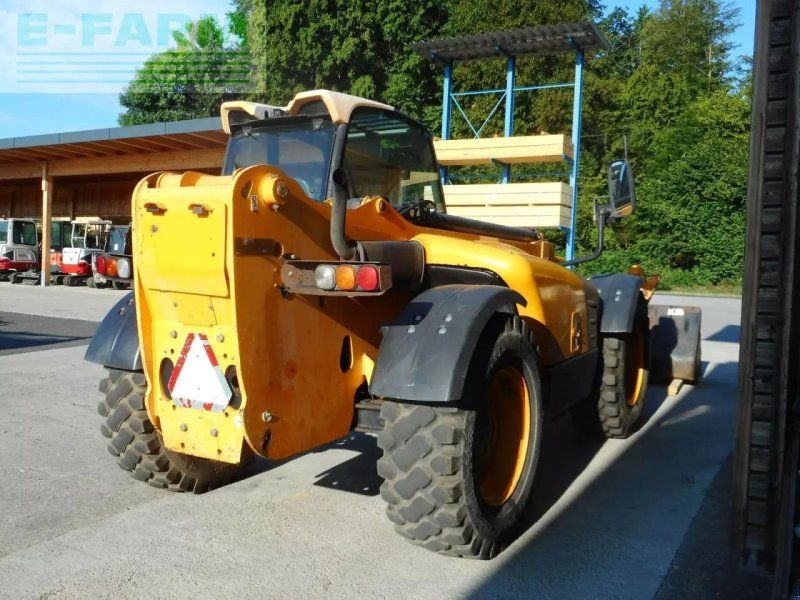 JCB 533-105 ( 3,3t 10,5m )
