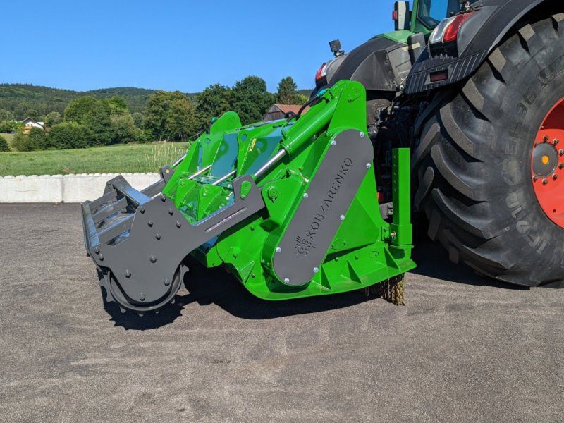 Kobzarenko Forstmulcher 2,5m Drückevorrichtung Häckselklappe