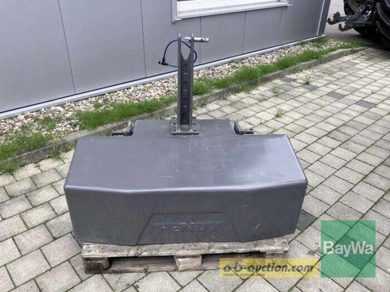 Fendt FRONTGEWICHT 2500 KG