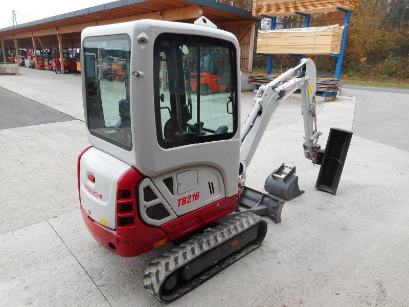 Takeuchi TB 216 ( 1.865kg ) POWERTILT + hydr. Schnellwech