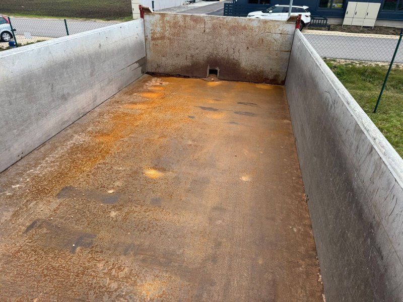 Schwarzmüller 3-Seiten Kipper 18T