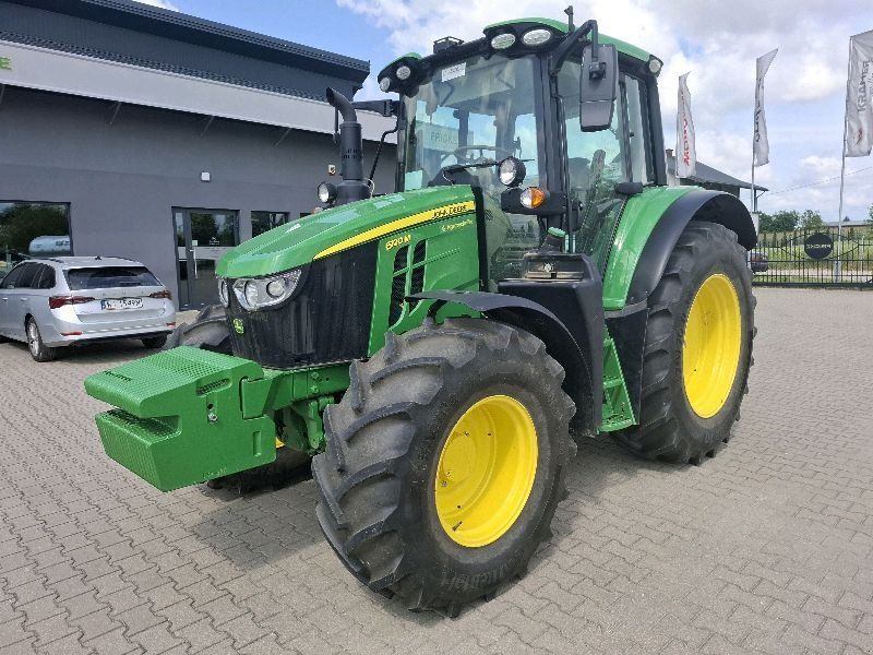 John Deere 6120M