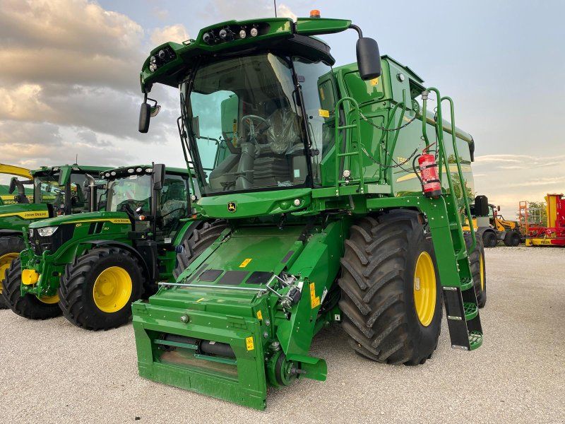 John Deere T560 Hillmaster