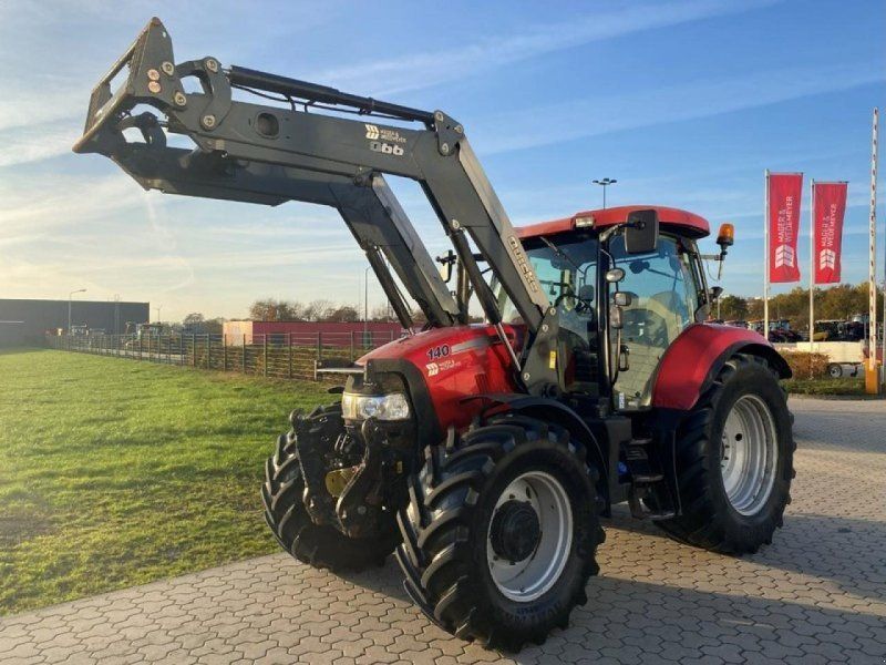 Case IH MAXXUM 140 MIT FZW UND FRONTLADER