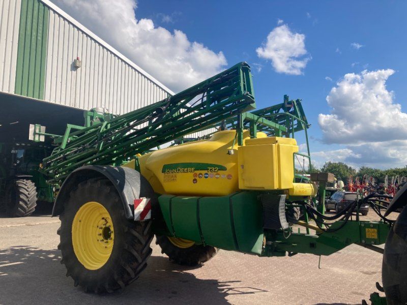 John Deere 732