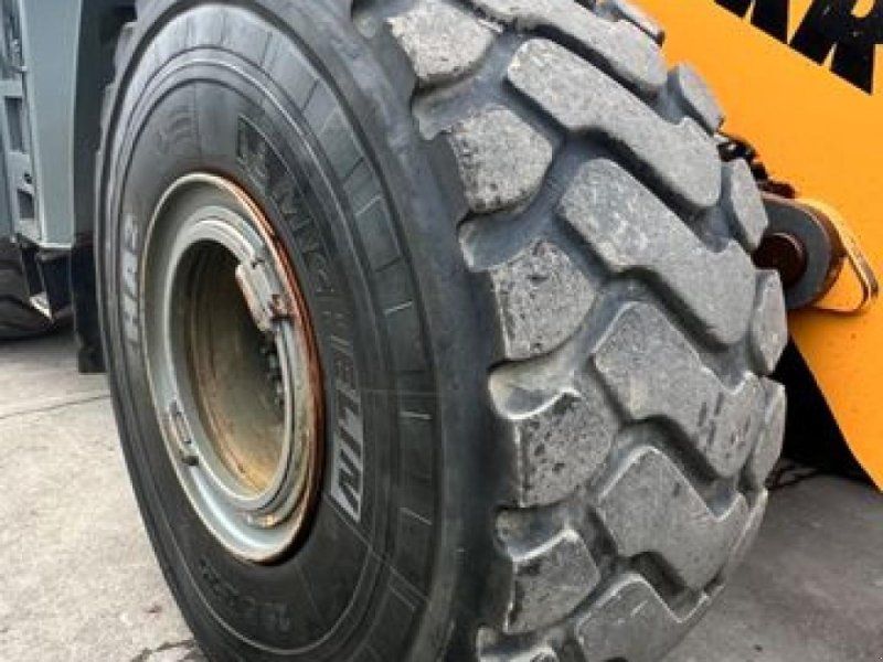 Liebherr L586 X Power