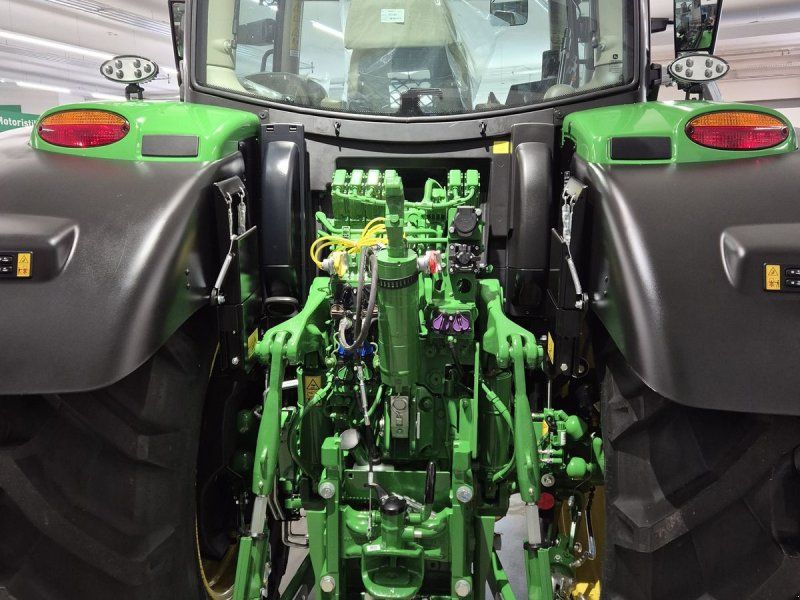 John Deere 6R 185