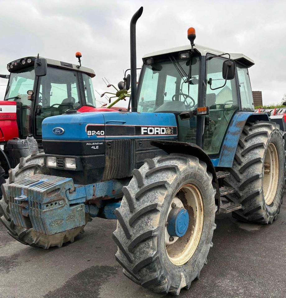 Ford 8240