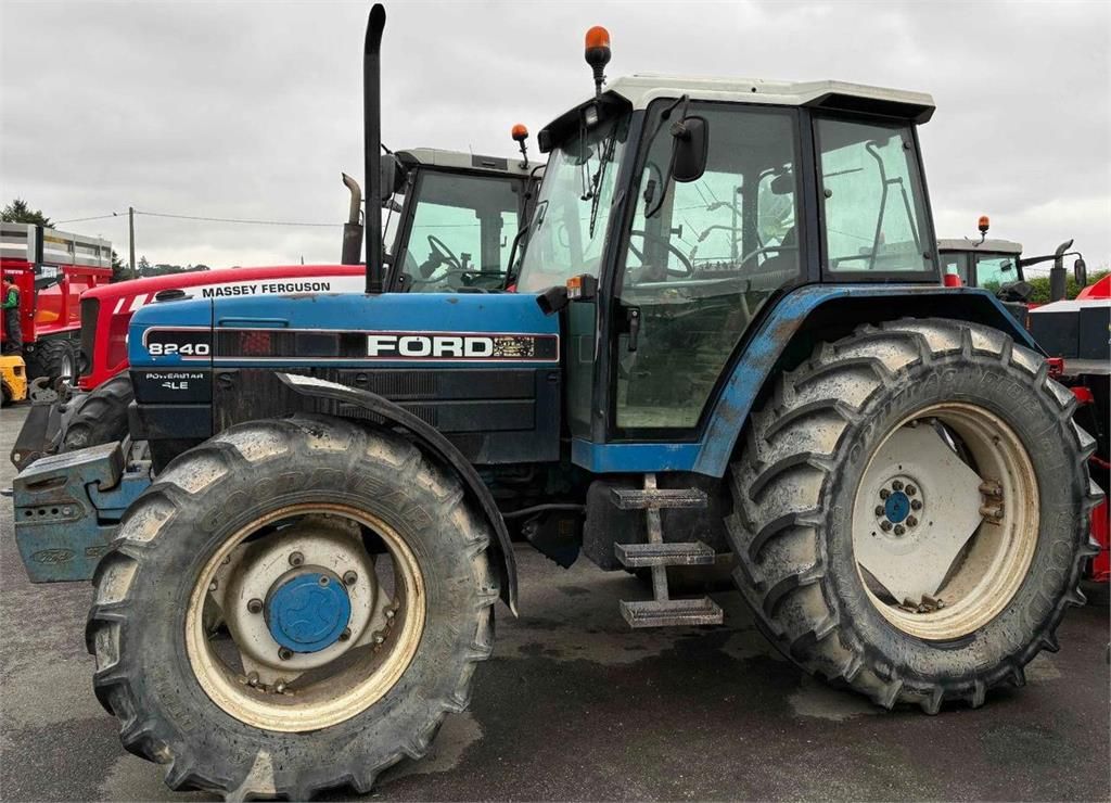 Ford 8240
