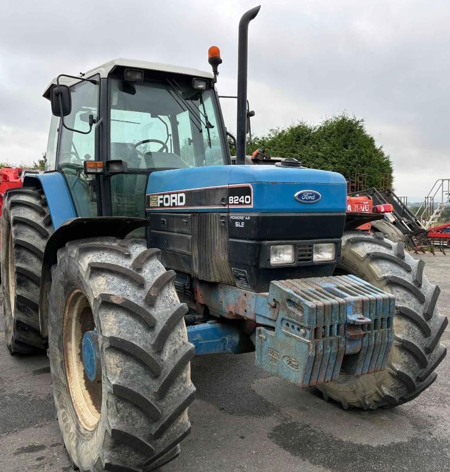Ford 8240