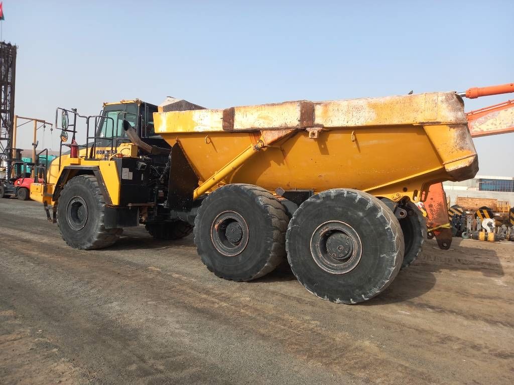 Komatsu HM400-3R (4 pcs available in Abu Dhabi)