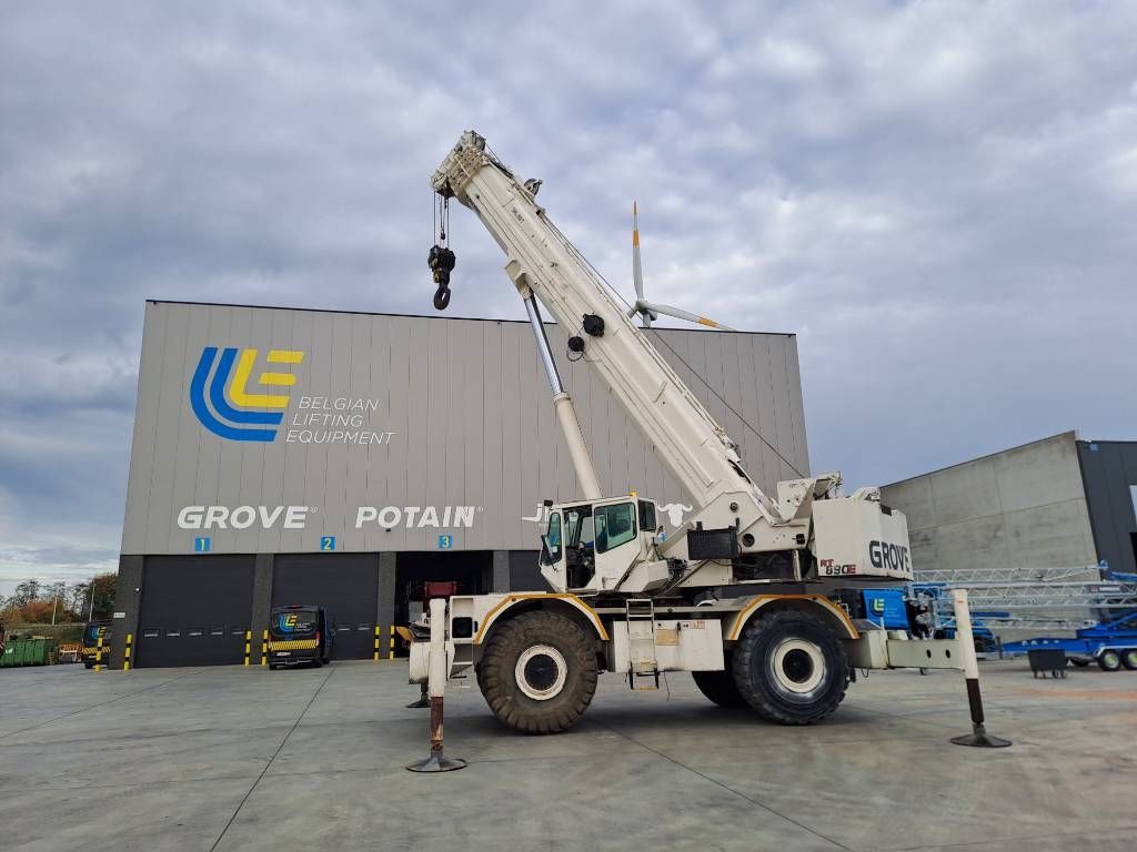 Grove RT890E