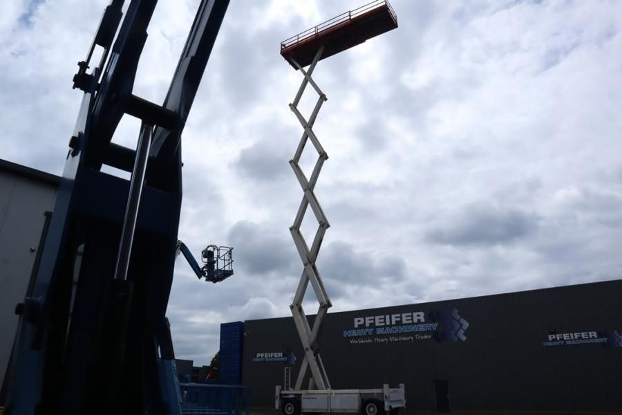 Liftlux SL320-30DS Diesel, 4x4 Drive, 34m Working Height,