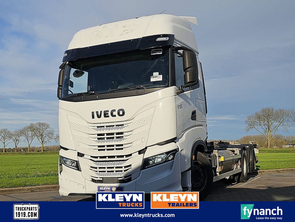 IVECO S-WAY AS260S46 6x2*4 lng gas