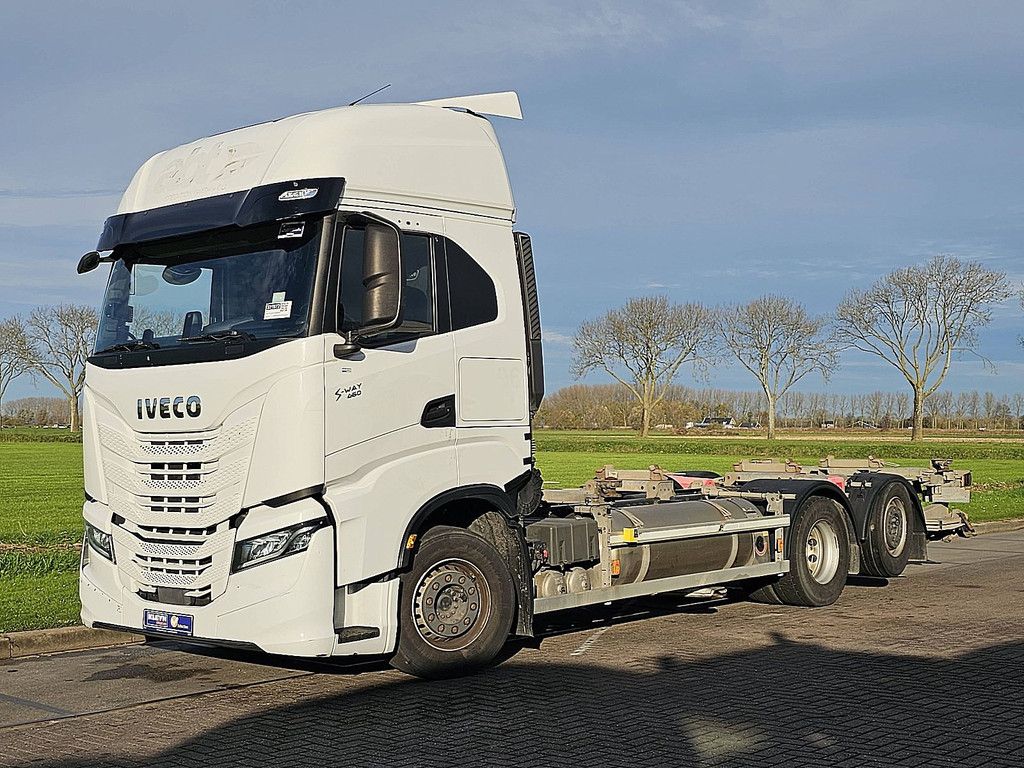 IVECO S-WAY AS260S46 6x2*4 lng gas