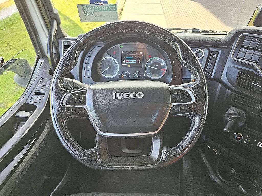 IVECO S-WAY AS260S46 6x2*4 lng gas