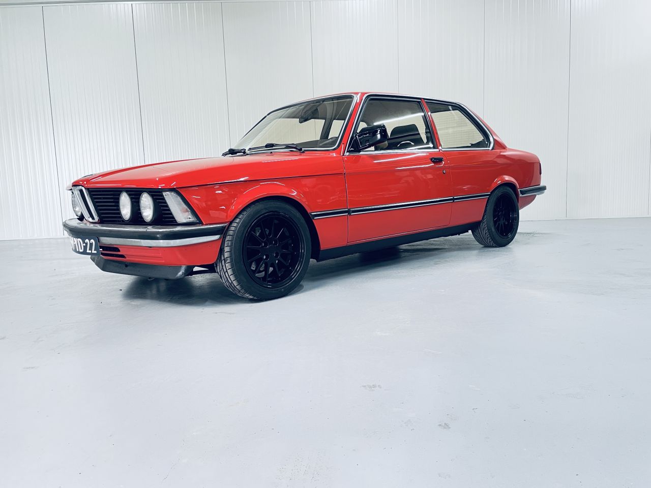 BMW 320i / 6 1977 (Restomod)