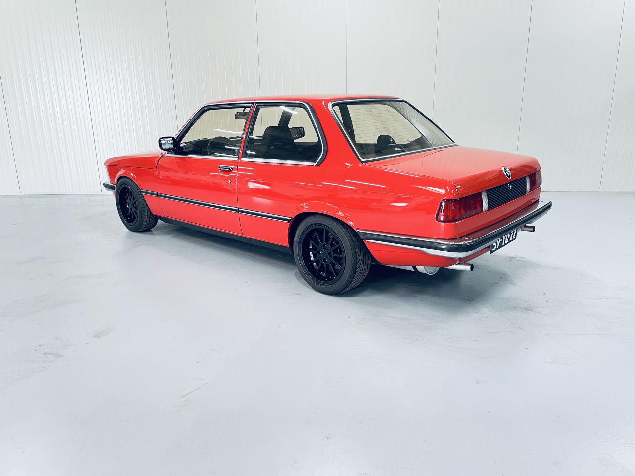 BMW 320i / 6 1977 (Restomod)