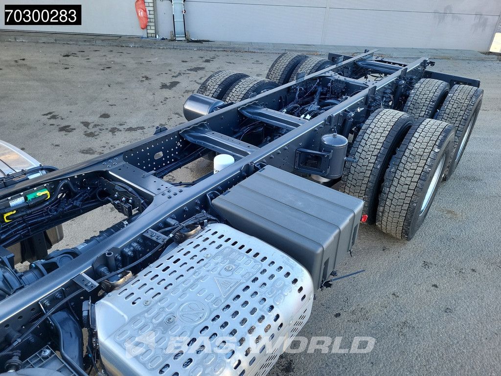 Iveco X-Way X-Way 500 6X4 NEW 6x4 chassis Sleepercab Rear Air suspension Automatic Euro 6