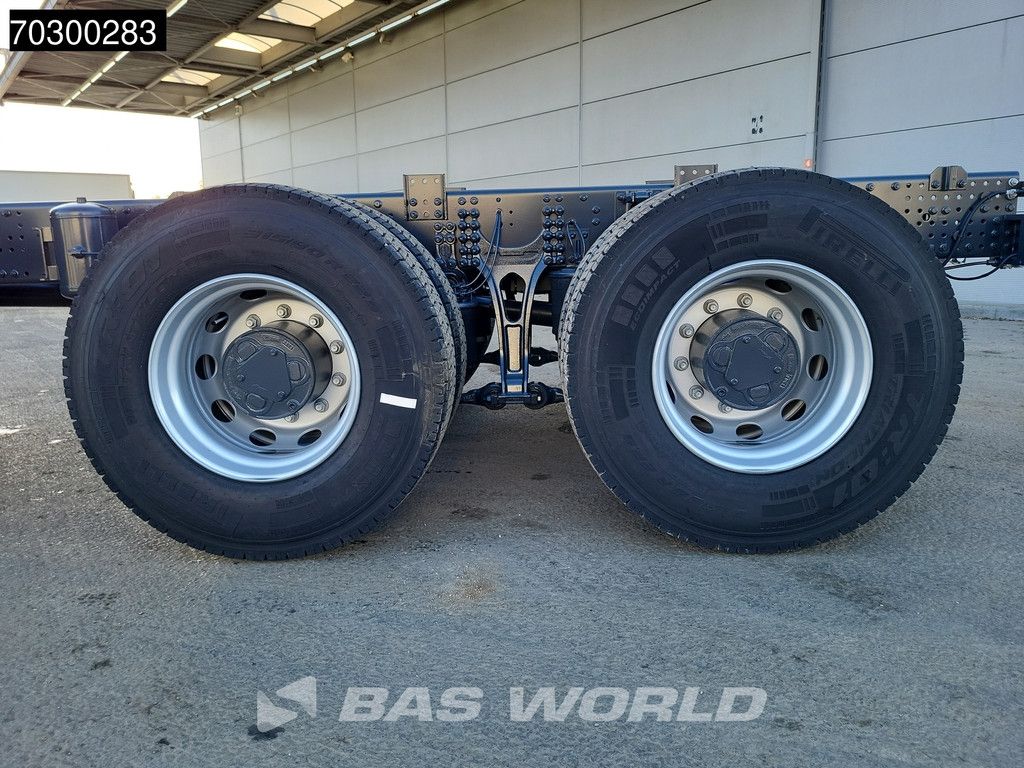 Iveco X-Way X-Way 500 6X4 NEW 6x4 chassis Sleepercab Rear Air suspension Automatic Euro 6