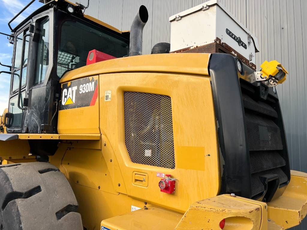 CAT 930M