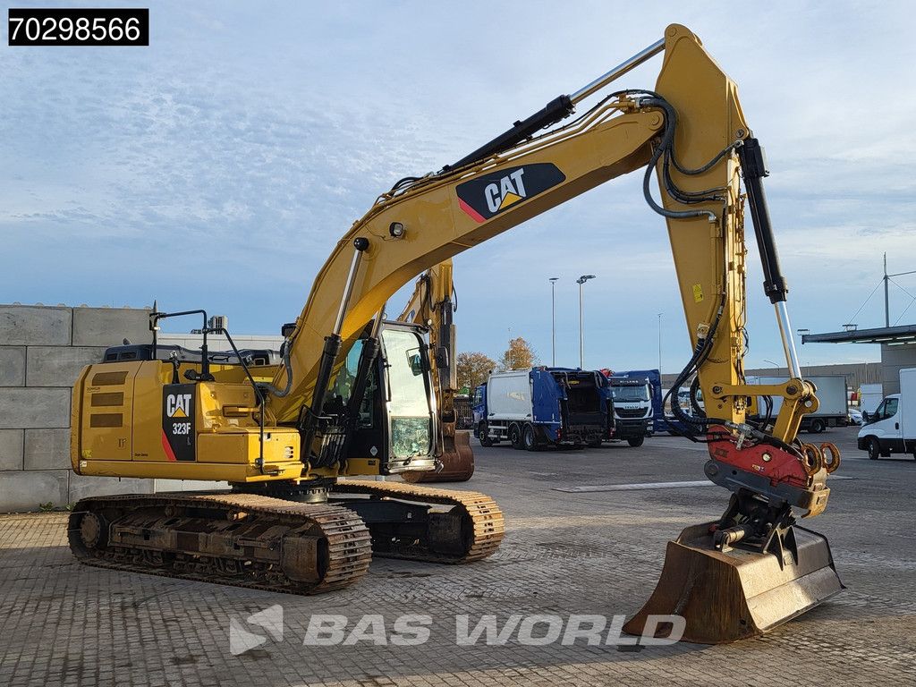 Caterpillar 323 F L