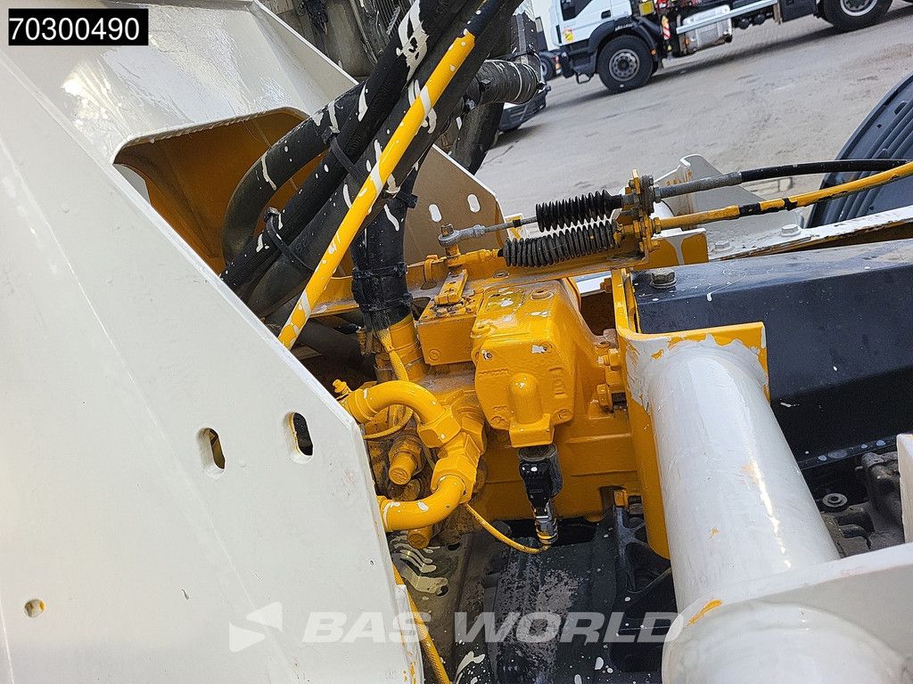 Scania P410 8X4 9m3 Liebherr HTM 904 FL mixer Steelsuspension Automatic Euro 6