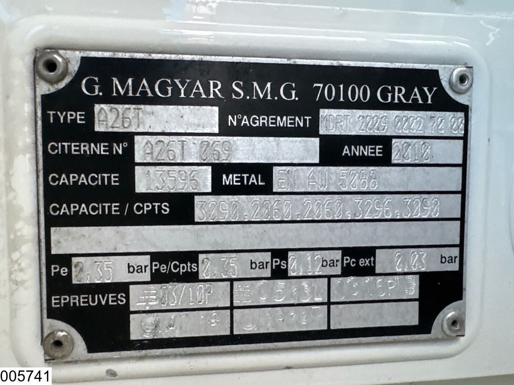 Renault Premium 270 Dxi EURO 5, Fuel, 13596 liter, 5 Comp, Magyar