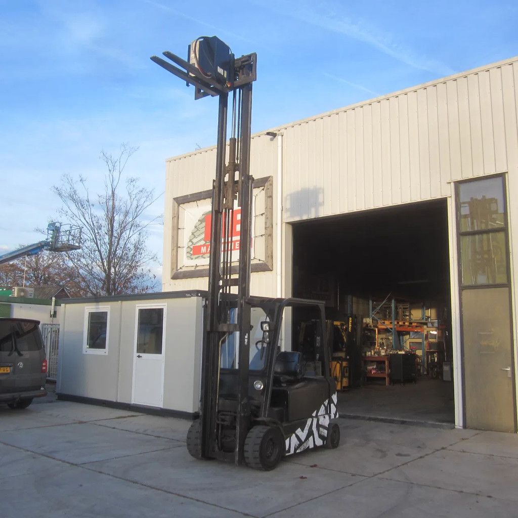 Hyster Heftruck J 2.50 XM, elek, triplomast, side shift.