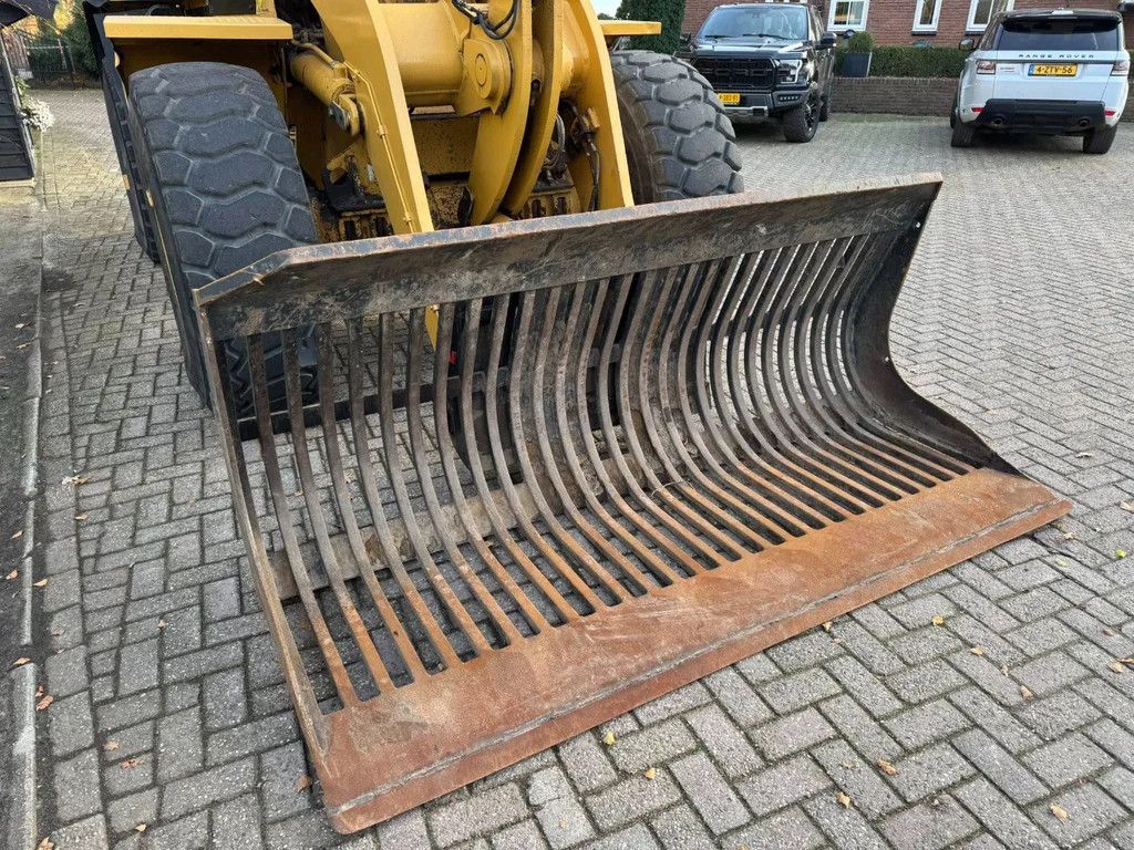 Caterpillar 938H Shovel loader