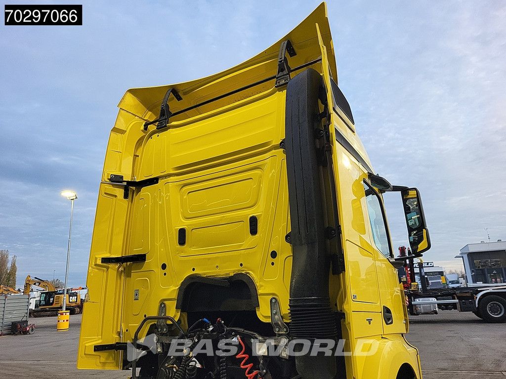 Mercedes Actros 1833 4X2 StreamSpace 80% Tyres 2xTanks Full-Air