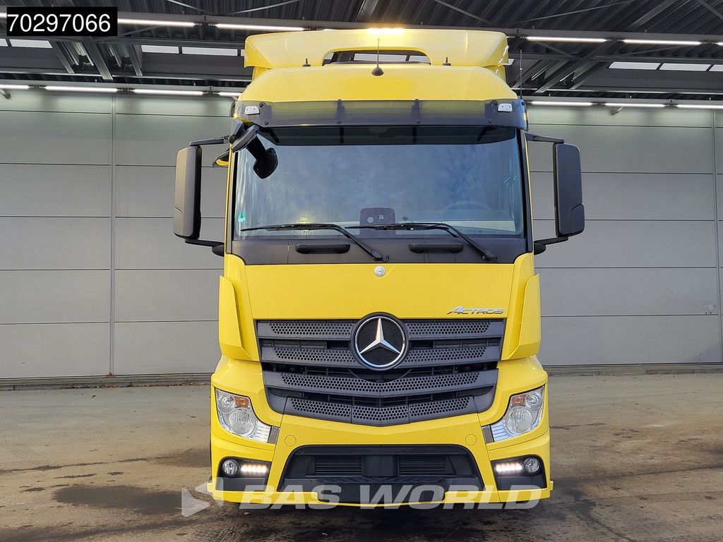 Mercedes Actros 1833 4X2 StreamSpace 80% Tyres 2xTanks Full-Air