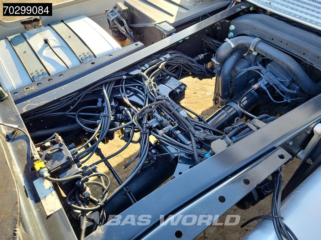 MAN TGX 18.500 4X2 XLX Retarder 2x Tanks