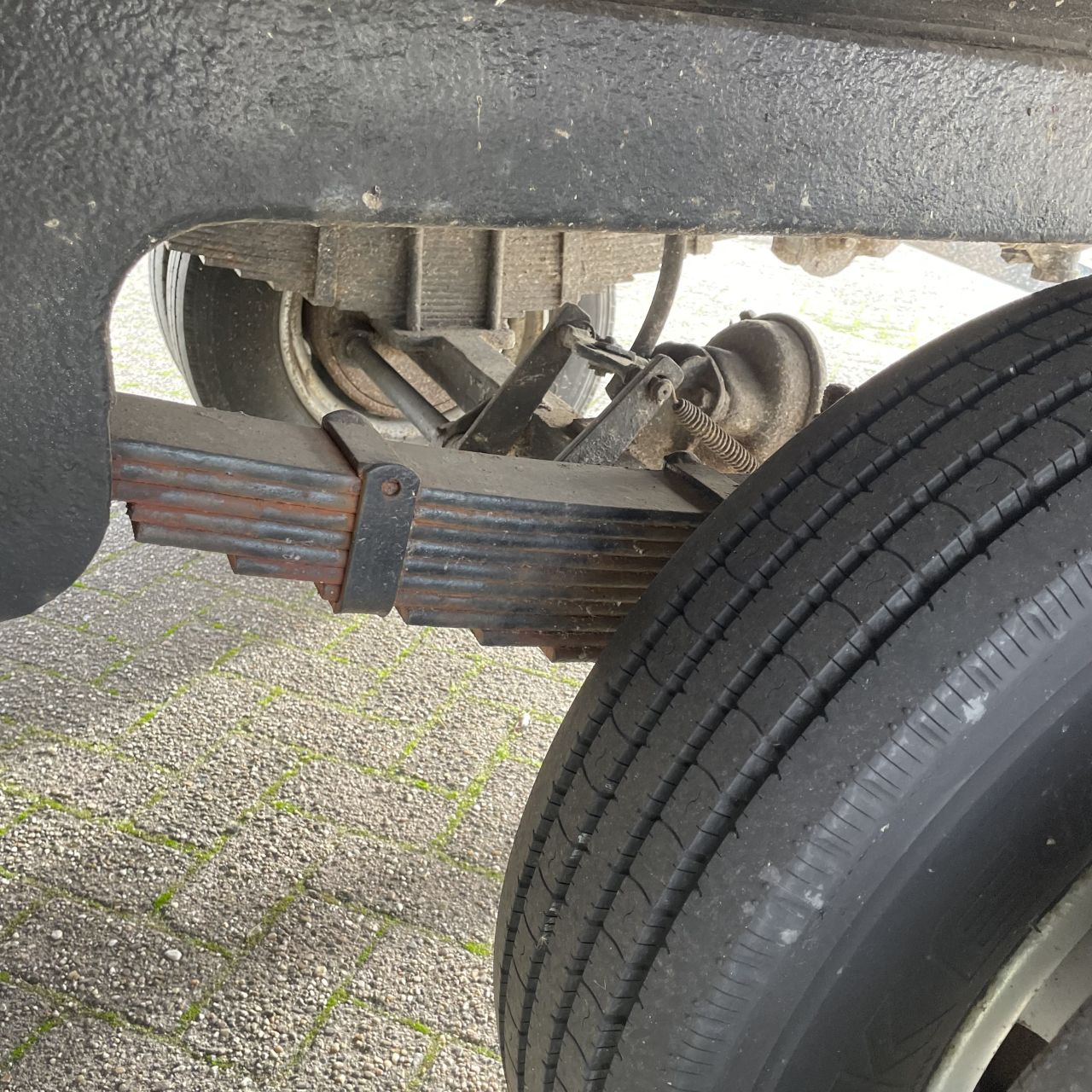 Combi woonwagen met hydraulisch uitschuif. 12,5 lang.