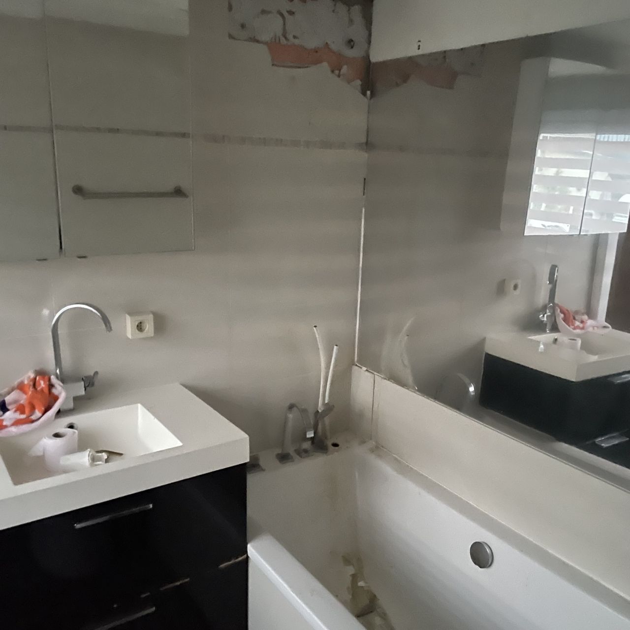 Combi woonwagen met hydraulisch uitschuif. 12,5 lang.