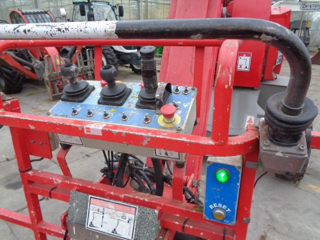 3x Haulotte hoogwerkers