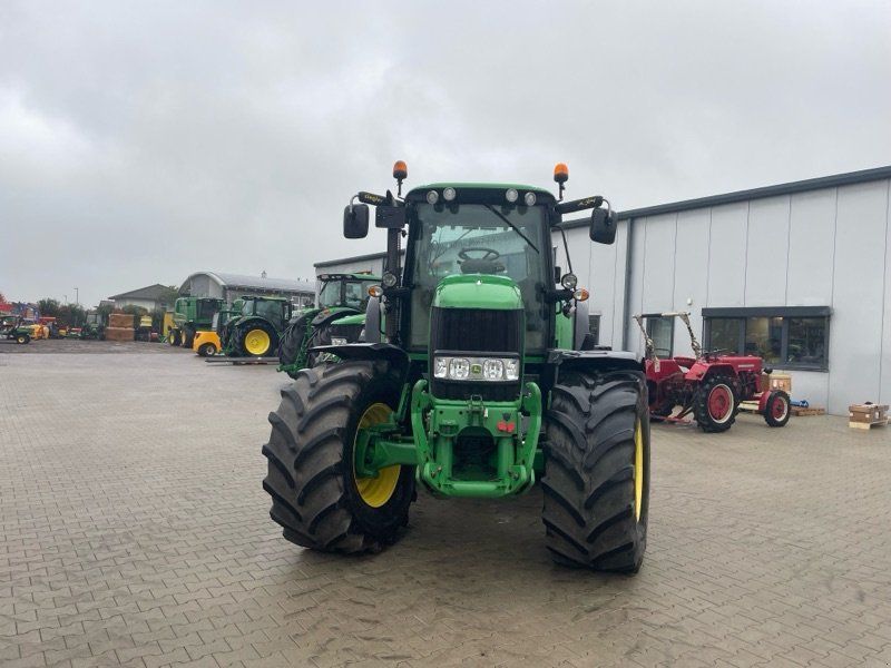 John Deere 7530